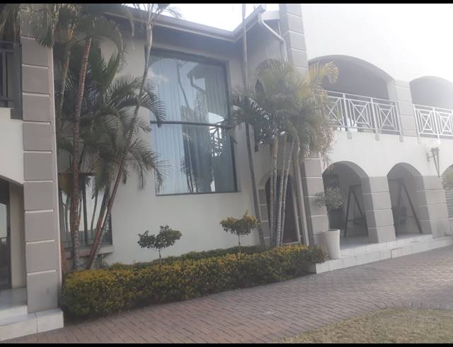 4 BEDROOM HOUSE FOR SALE IN ZINNIAVILLE